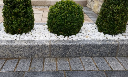 kerb stones